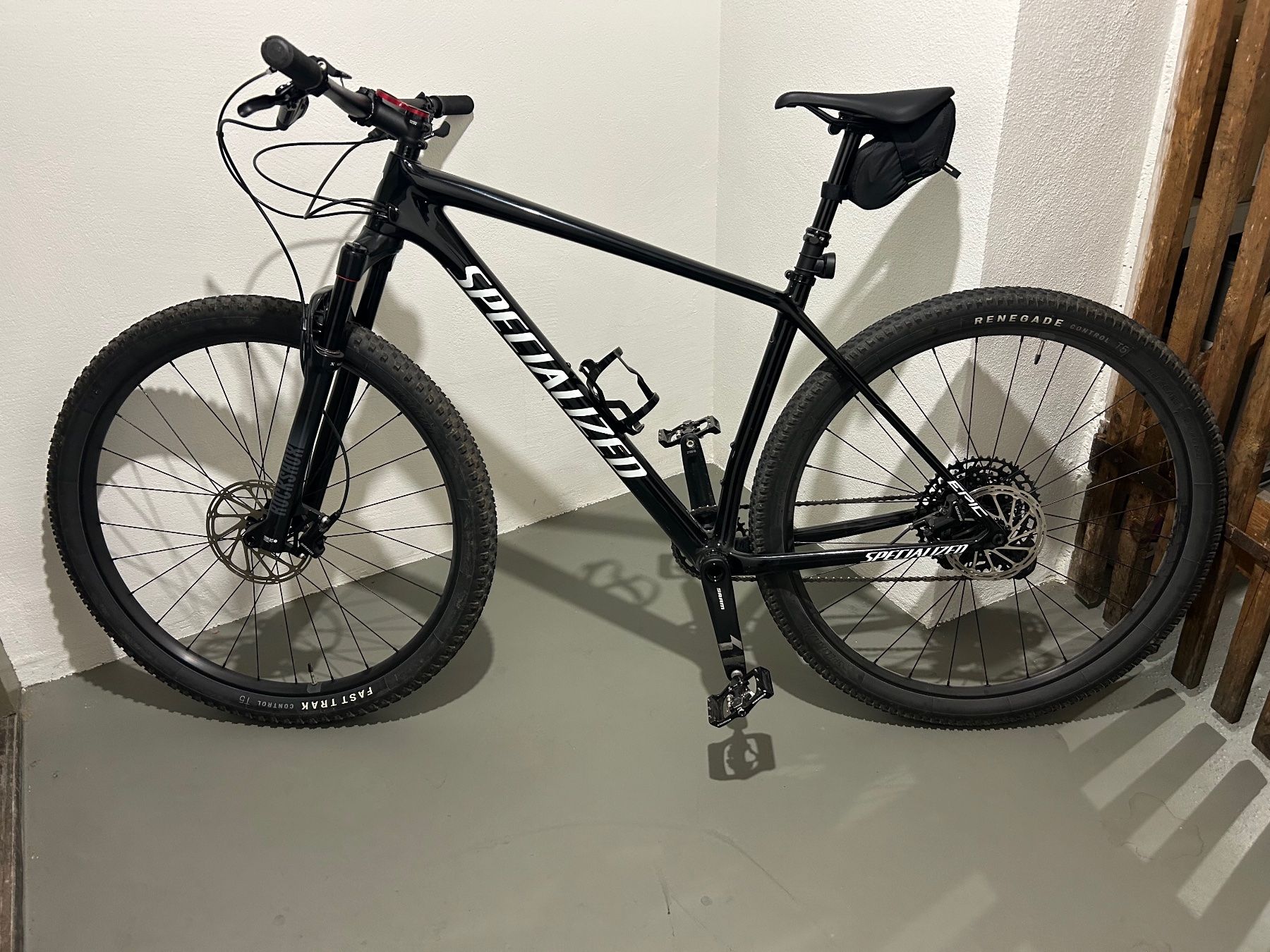 Specialized Biciclette: MTB Specialized Epic Hardtail Carbon – Usato da Zürich venduto da fpirovan