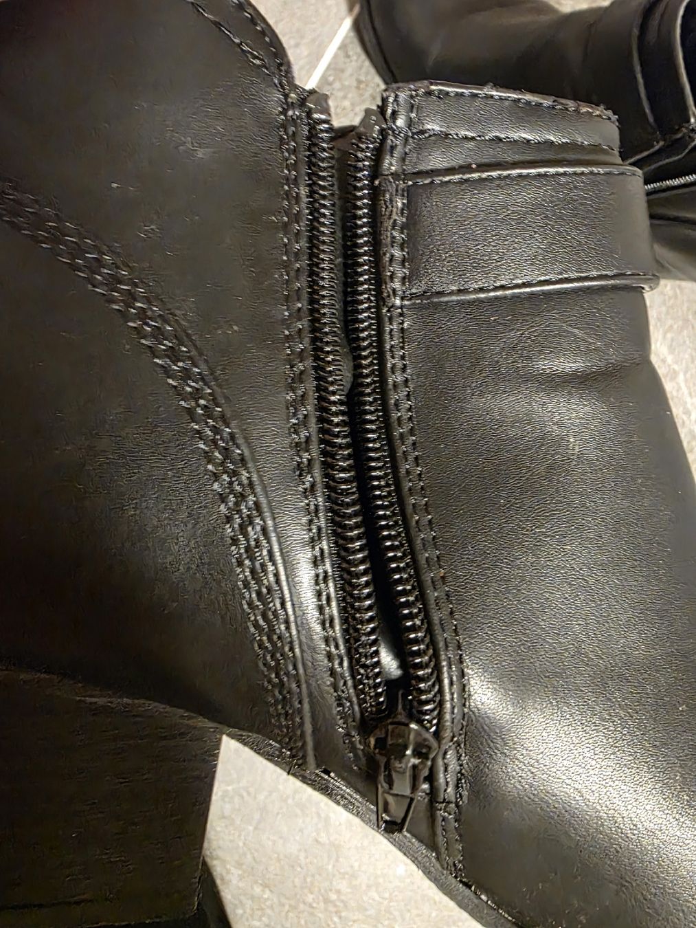 Damenschuhe: Schwarze Stiefeletten, Grösse 38 – Gebraucht aus Toffen von ver_x68f 5