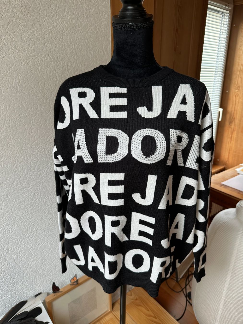 Maglioni & Felpe: Pullover geometrisch Schrift Glitzer M neu! – Nuovo (secondo la descrizione) da Gümmenen venduto da FelizitasHermann