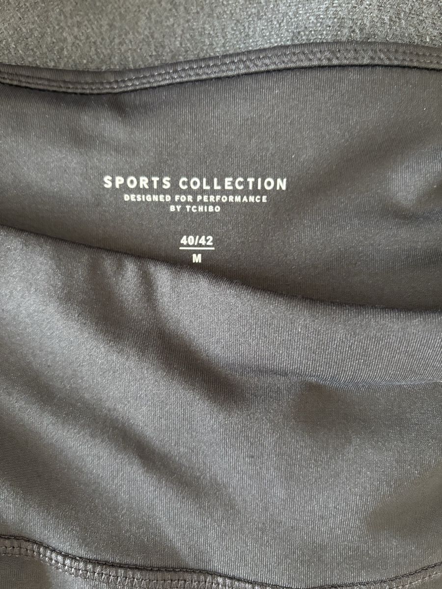 Pantaloni: Sporthosen Damen schwarz Grösse M  – Usato da Jona venduto da ardnas04 3