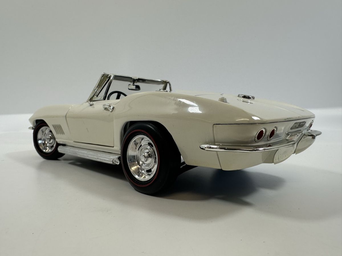AMT/ERTL Modellautos: Chevrolet Corvette C2 1:18, ERTL, mit Klappscheinwerfer – Gebraucht aus Zofingen von rf9_x2xt 3