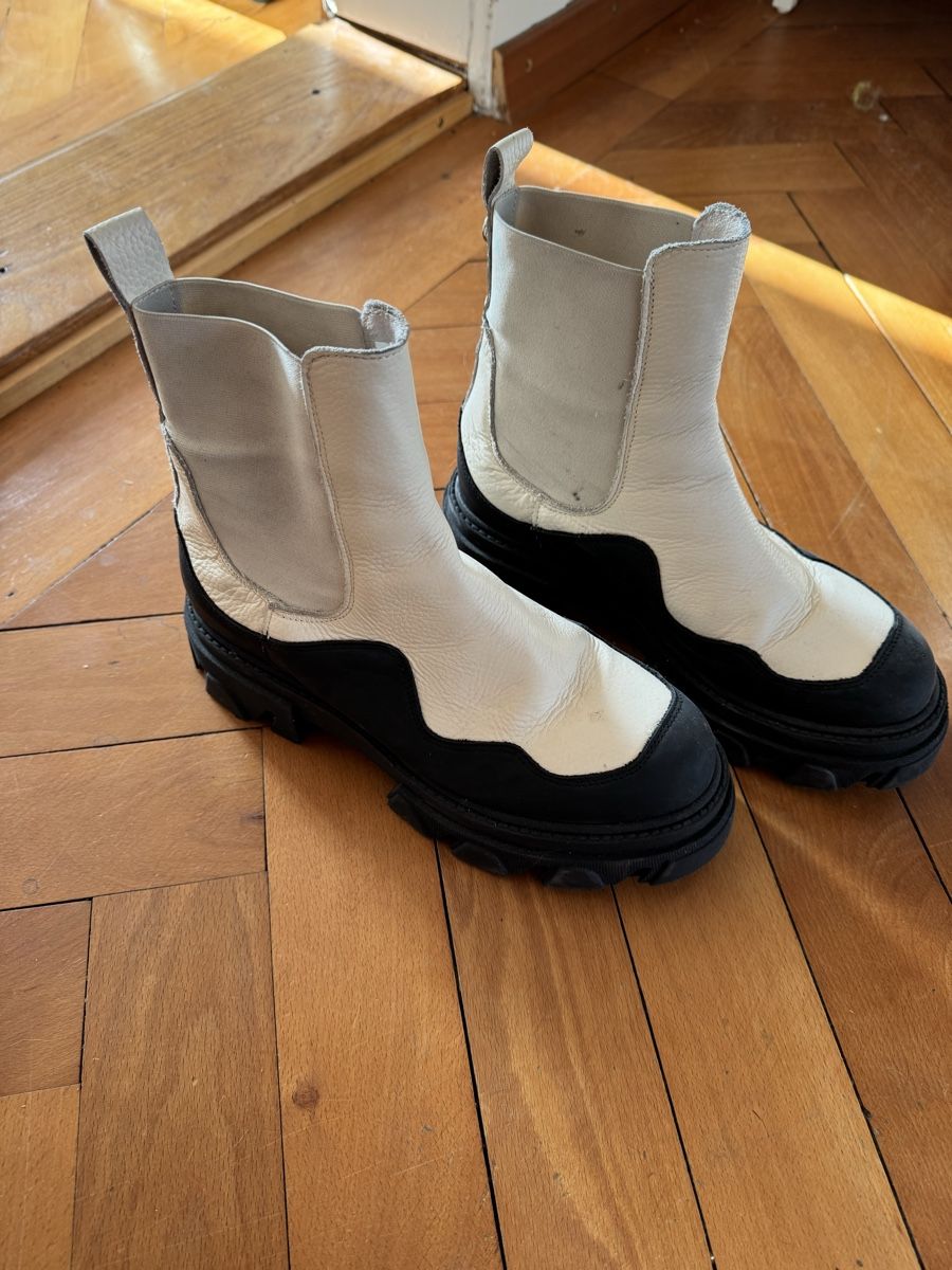 Steve Madden Scarpe da donna: Steve Madden Chunky Chelsea Boots – Usato da Biel/Bienne venduto da catduc