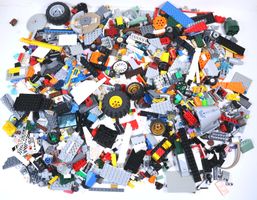 1.5 kg. Legoteile mit Minifiguren