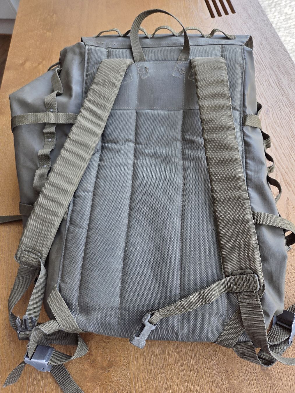Armée suisse Sacs à dos: Kampfrucksack der Schweizer Armee  – D'occasion à Rickenbach Sulz par Kodachrom 2
