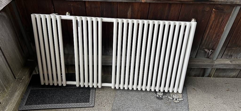 Radiatori: Radiator Badezimmer Arbonia weiss 120 x 60 cm – Usato da Saanen venduto da Hanschristian