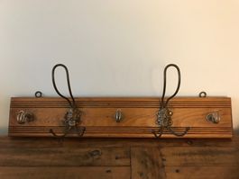 Antike Garderobe Hakenleiste
