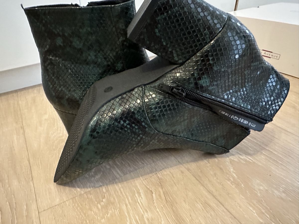 Scarpe da donna: Damen Stiefel Grösse 40 – Nuovo (secondo la descrizione) da Basel venduto da Ivana_4 2