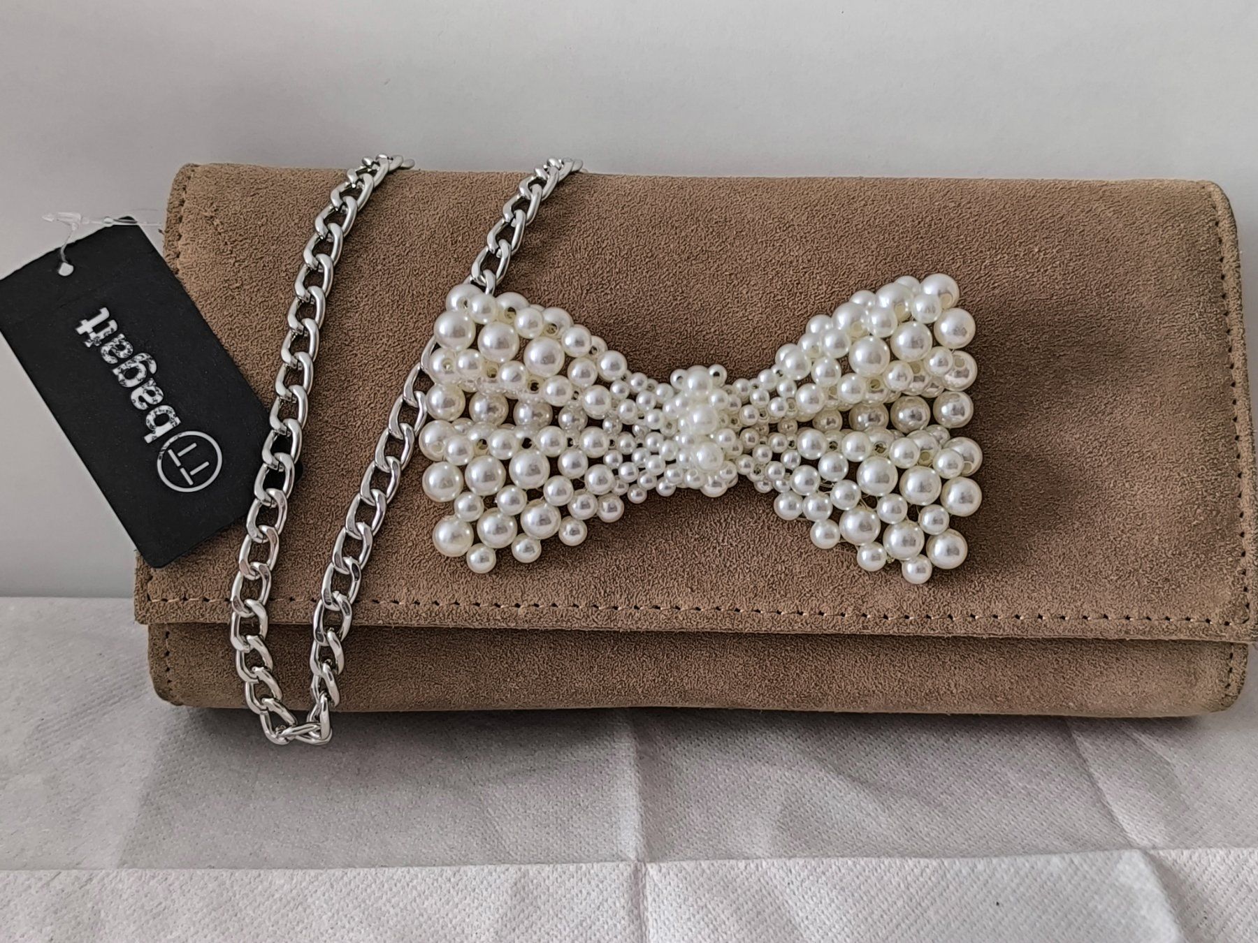 Bagatt Borse da donna: Bagatt Abendtasche mit Perlen -100% echtes Veloursleder- NEU – Nuovo e nell'imballaggio originale da Oberentfelden venduto da jun_v88w
