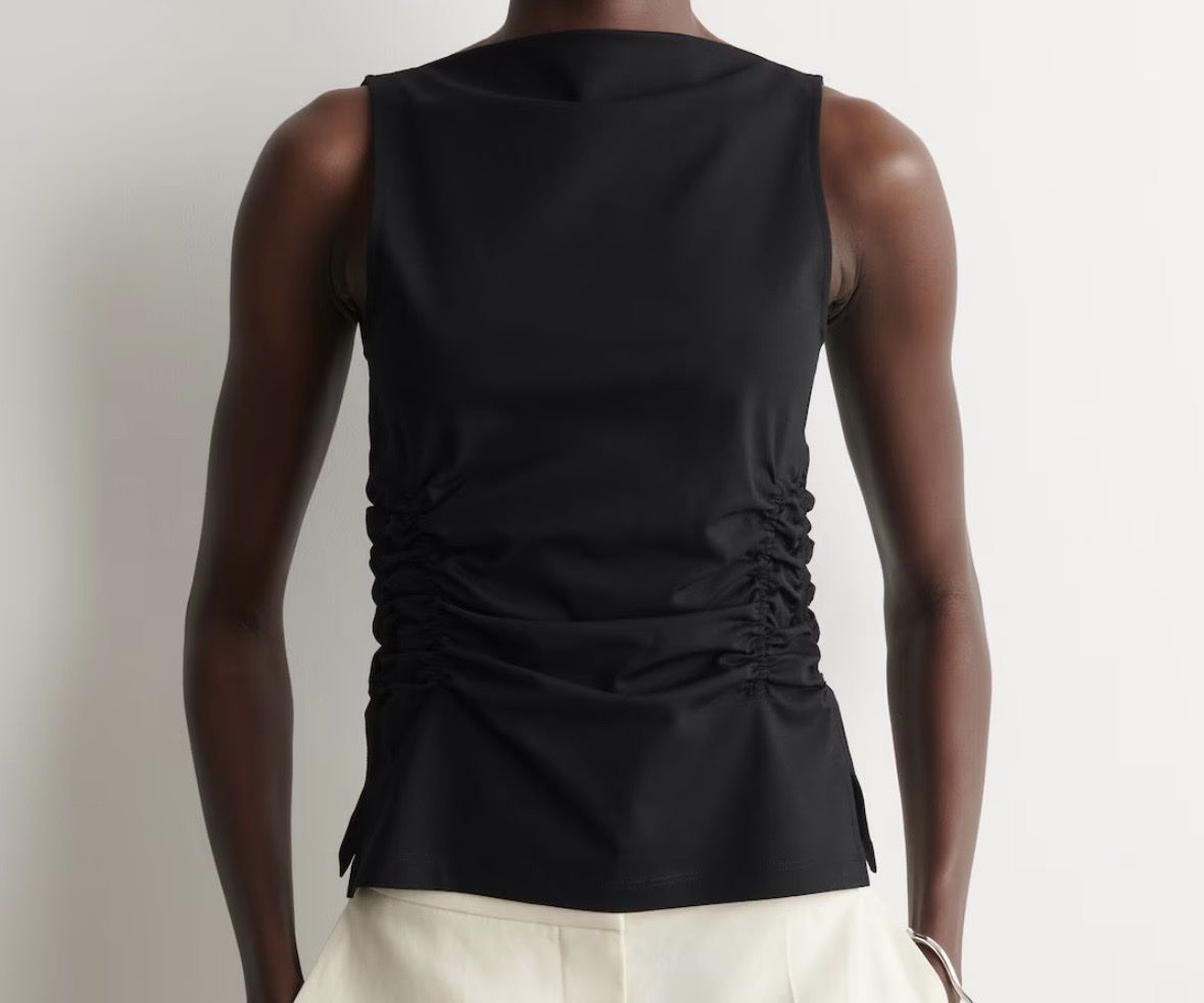 Cos Tops: Tanktop COS – Gebraucht aus Zürich von anicasst 1