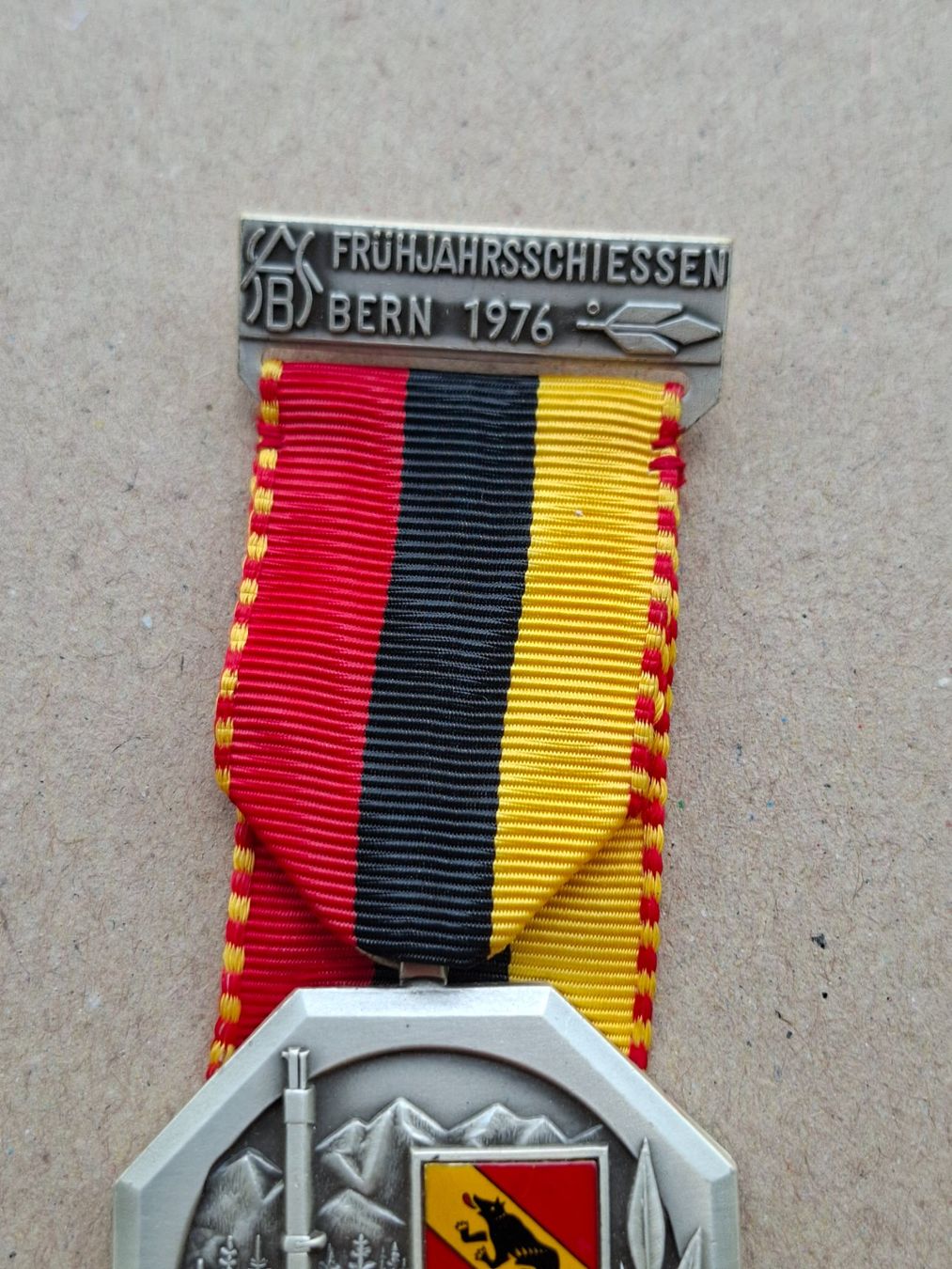 Medaillen: Bern 1976 (U869) – Gebraucht aus Schwanden GL von Suvorov 1