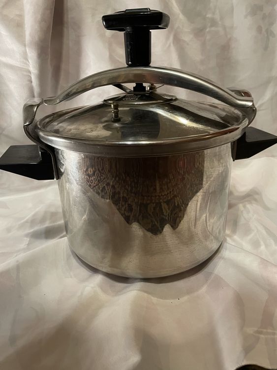 AUTHENTIQUE XL 12 L Cocotte-minute® inox Induction P0531700