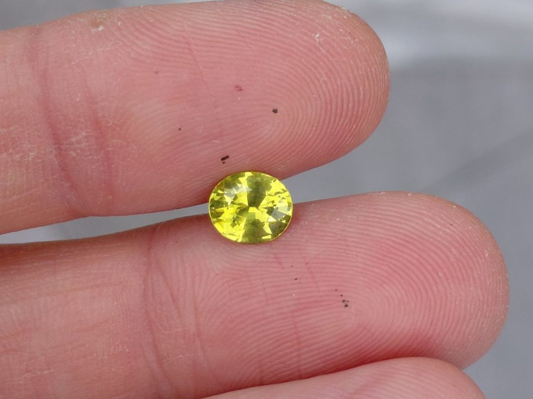 Pietre preziose: Supra Luminous Deep Chrysoberyl RARE – Usato da Bévilard venduto da Yougems 4