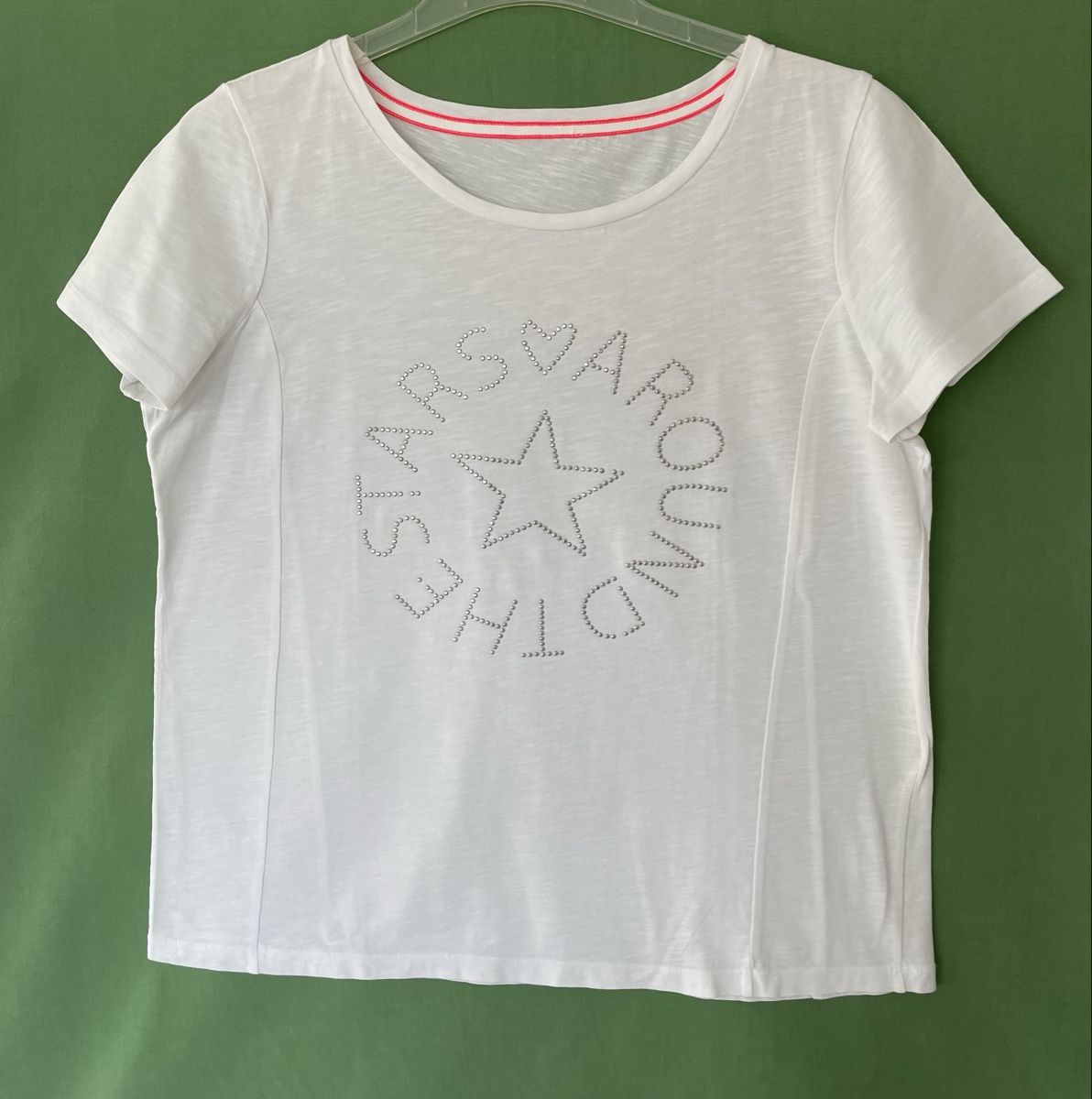 T-Shirts: T-Shirt weiss mit Strass-Steinen – Gebraucht aus Grenchen von tybri