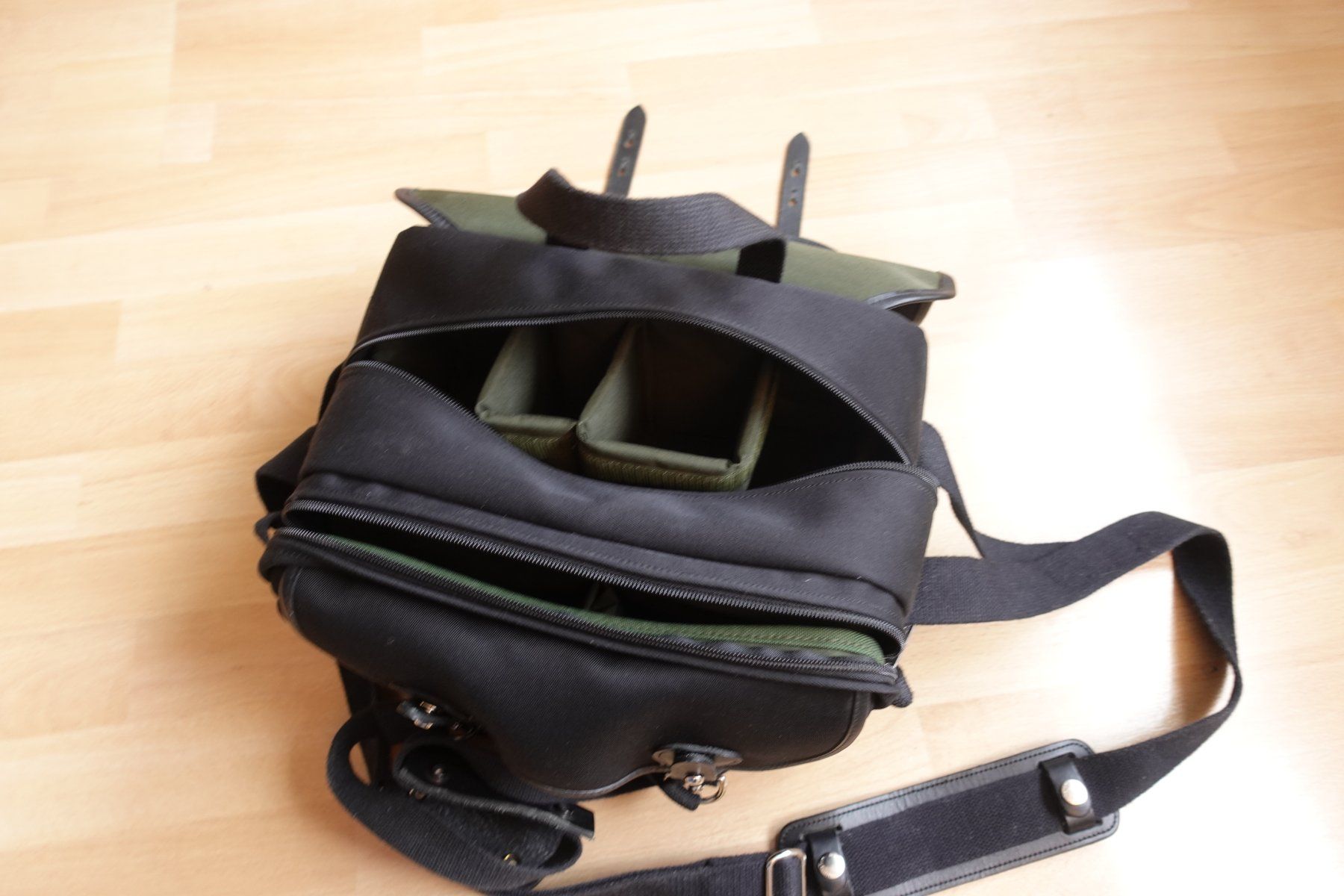 Borse: Billingham 225 Camera Bag schwarz – Usato da Neuheim venduto da snuup01 6