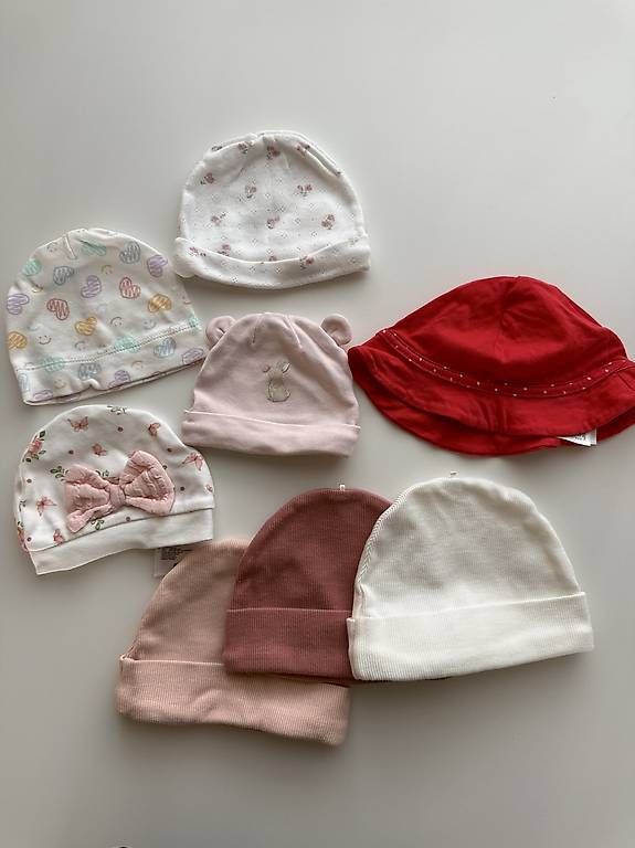 Berretti & Sciarpe: Newborn Mützen verschiedene Grössen – Usato da Jona venduto da Selin84