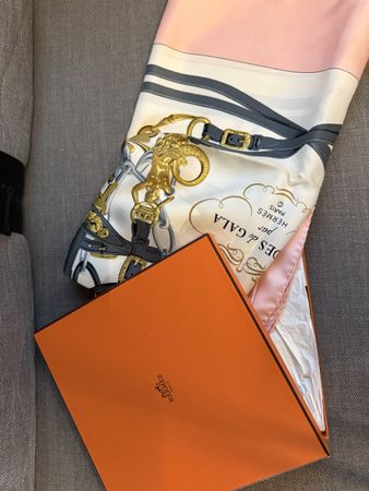 Foulard Hermès en soie "Brides de Gala Paris 