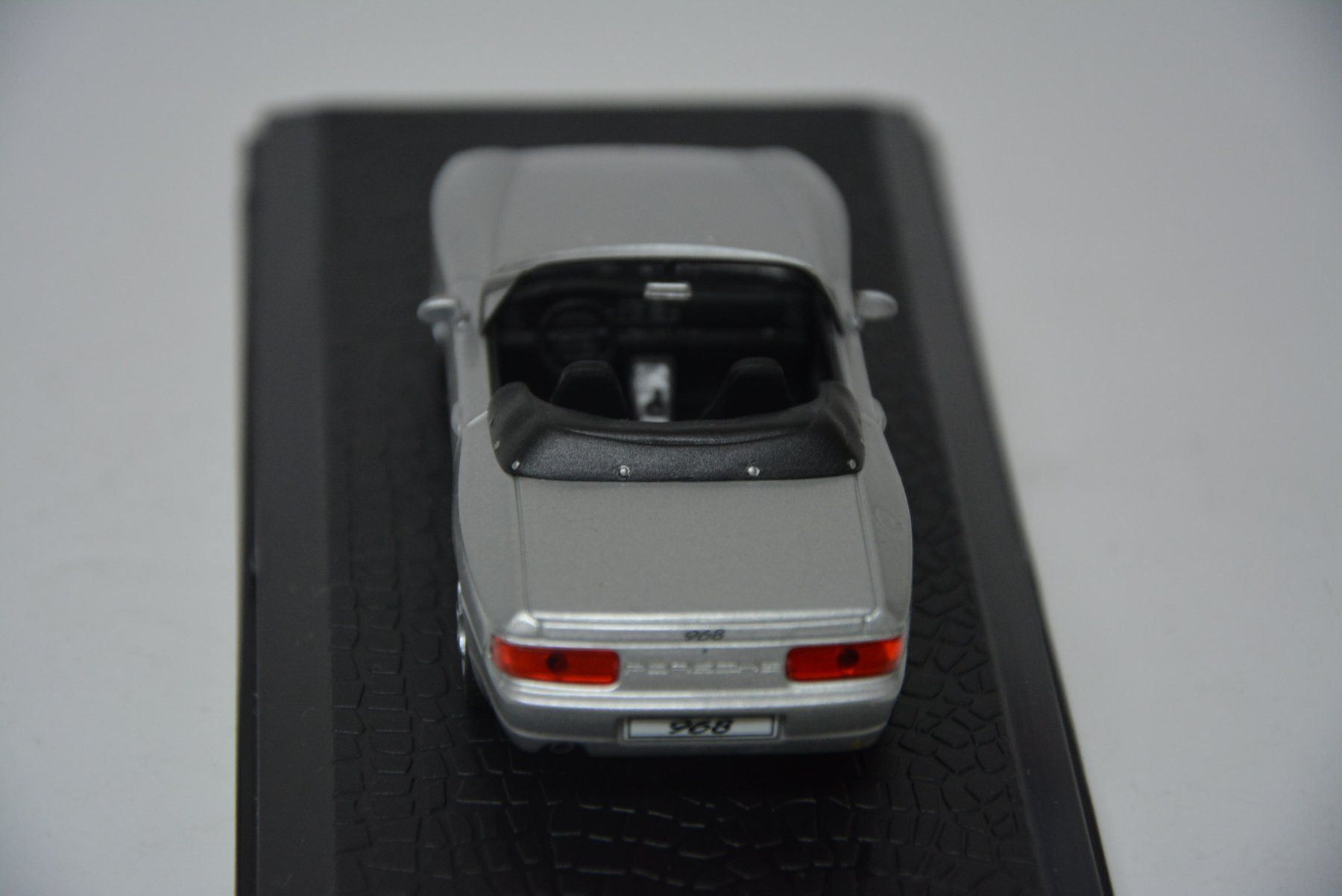 Porsche Modellini d'auto: Porsche 968 Cabrio 1993 , 1:43 – Nuovo (secondo la descrizione) da Goldach venduto da Feivel9 7