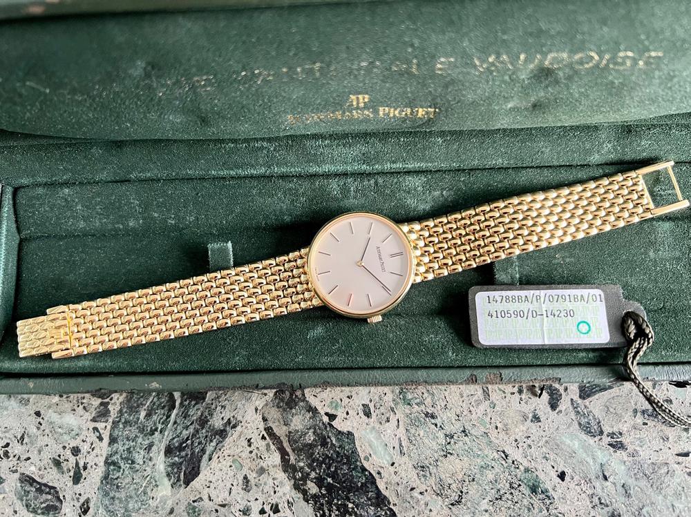 AUDEMARS PIGUET Banque Cantonale Vaudoise 18K yellow gold