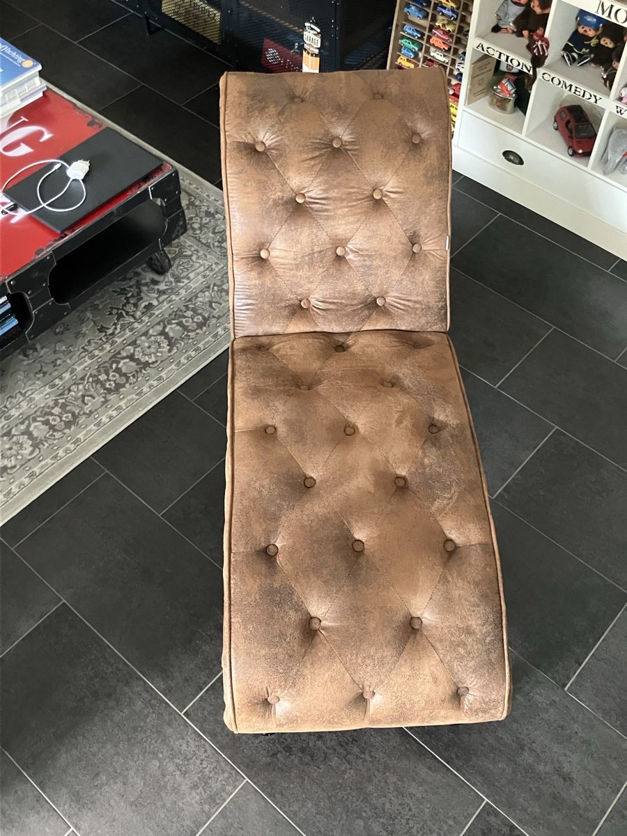 Poltrone: Sessel mit Knopfsteppung Kunstleder braun – Usato da Steffisburg venduto da Nikolini 2