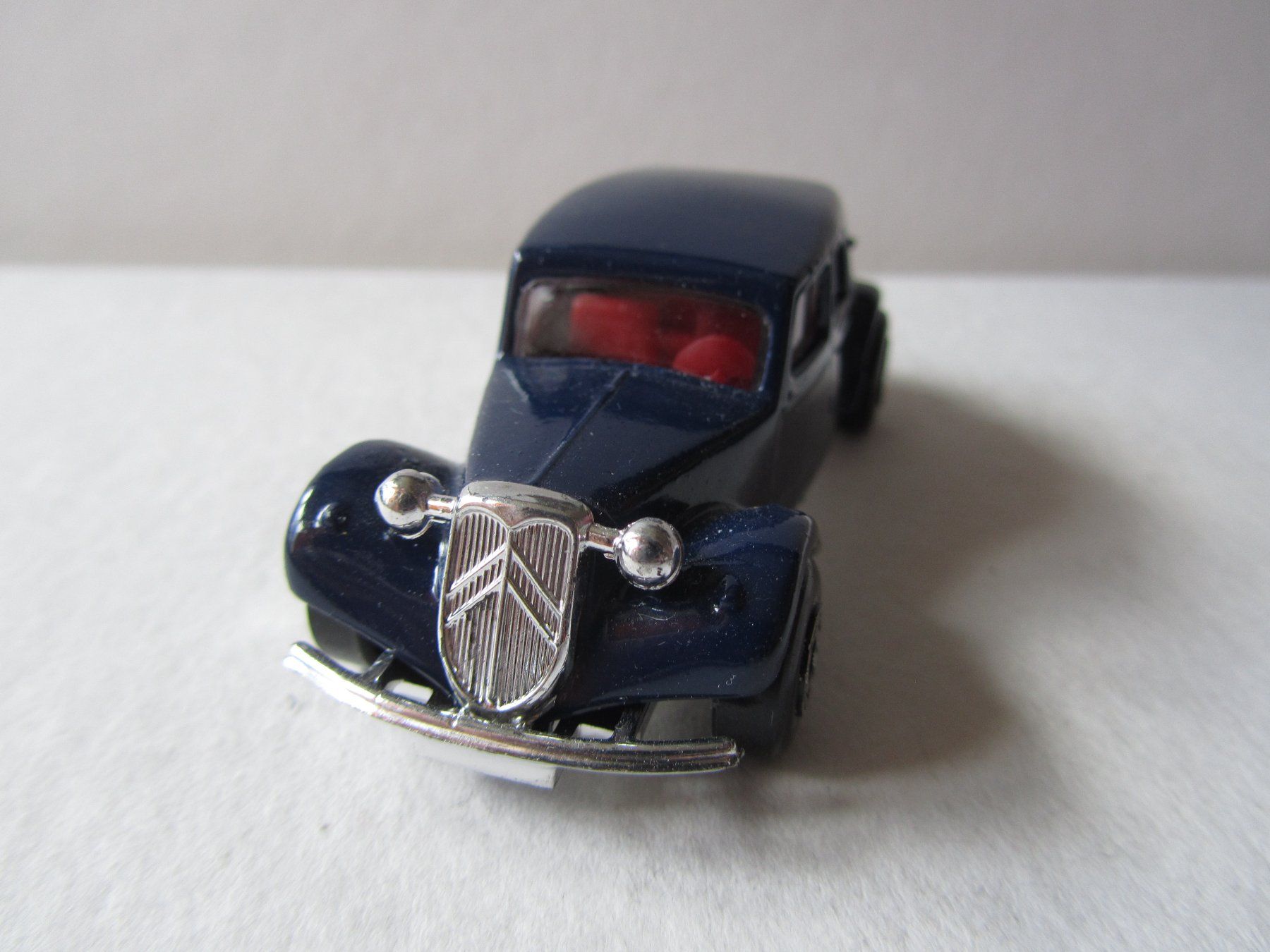 Matchbox Voitures modèles: Citroen 15 CV, Matchbox Macau – D'occasion à Weiningen ZH par dietsch57 1