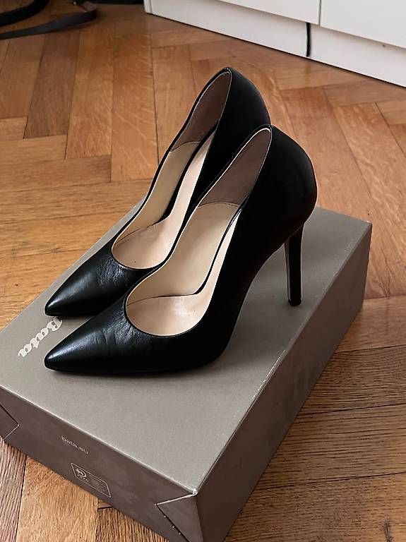 Scarpe da donna: Escarpins noirs Bata, 38 – Usato da Lausanne venduto da sugarplumfairy 2