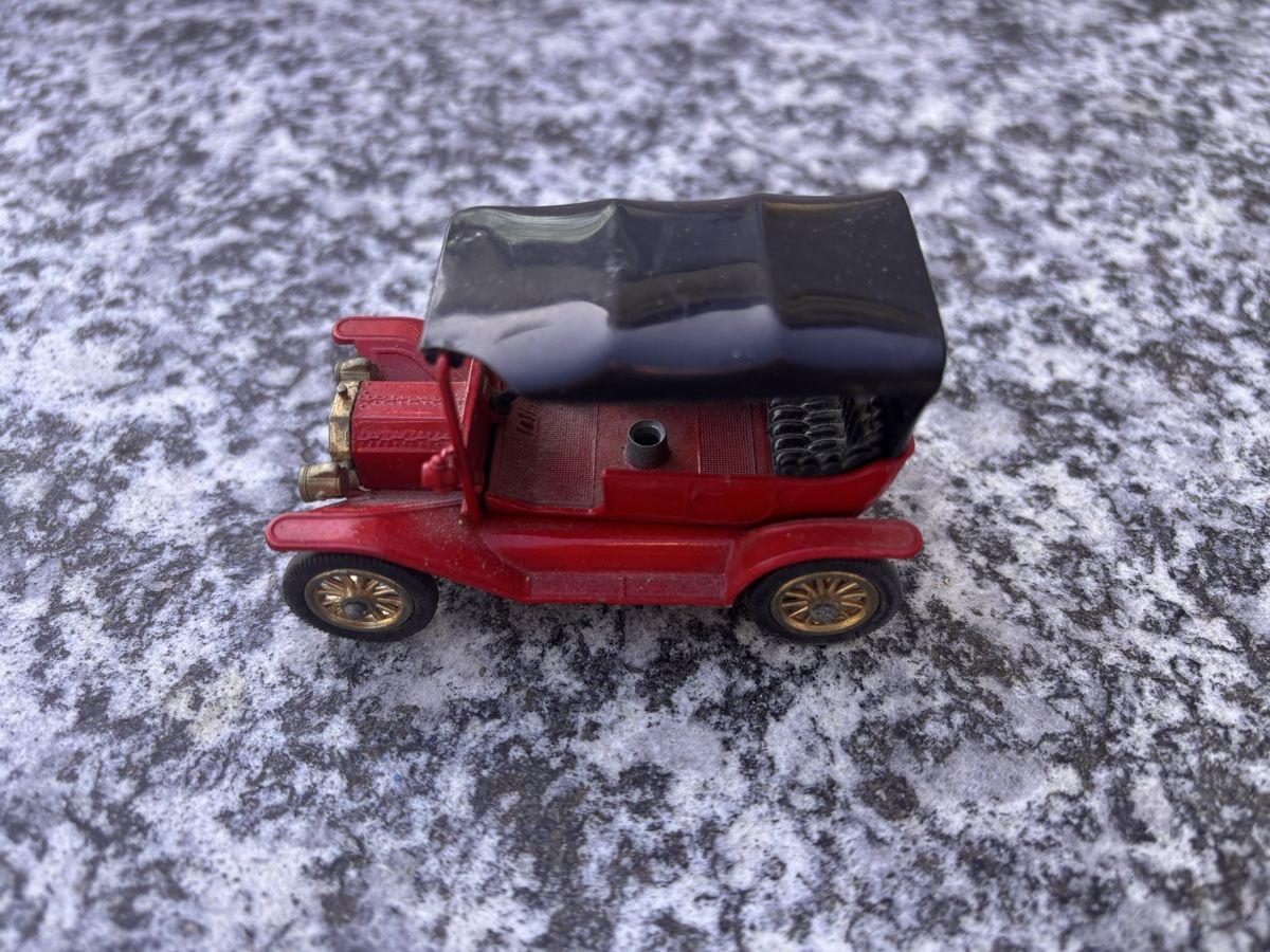 Ford Modellini d'auto: Antikes Miniaturauto Ford Modell T – Usato da Bern venduto da justbetter
