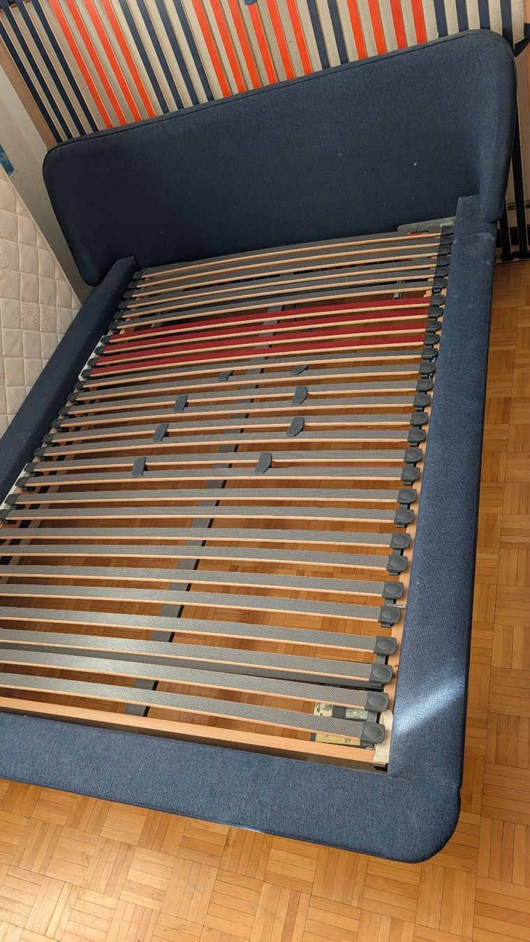 Livique Letti: Tour de lit avec sommier – Usato da Neuchâtel venduto da jea_69xh 4