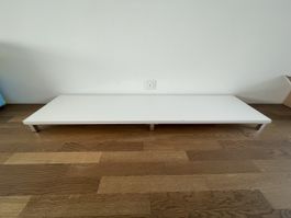 Lowboard von Pfister / weisser Lack & Chrom-Beine