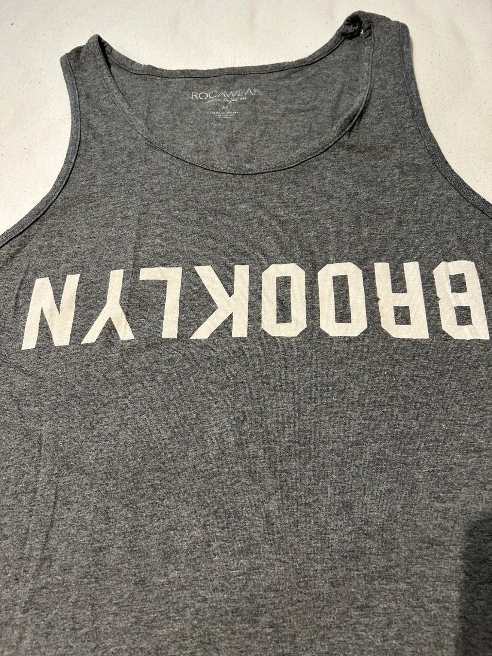 T-Shirts: ROCAWEAR Brooklyn Muscle Shirt – Gebraucht aus Flawil von bridge28 2