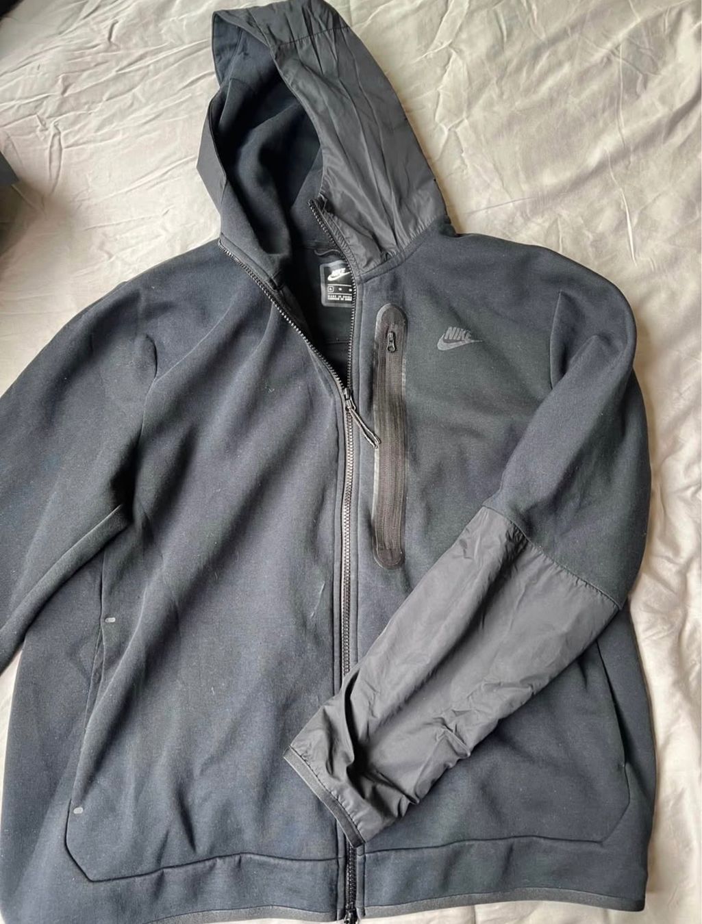 Nike Giacche: Nike tech veste noir taille XL – Nuovo (secondo la descrizione) da Genève venduto da jae_n2pn
