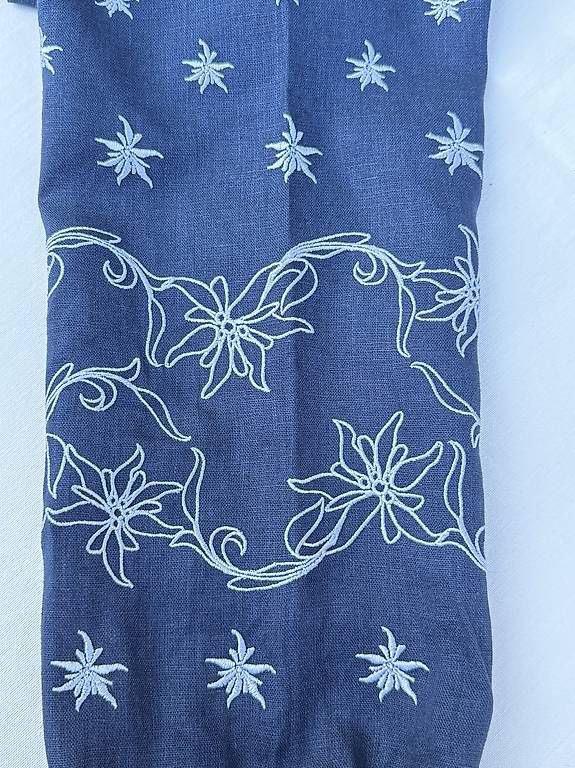 Chemisiers: Damen Leinenbluse Edelweiss Dunkelblau – D'occasion à Thalwil par han_2b8c 5