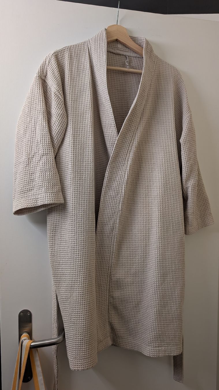Bademäntel: Bademantel beige unisex – Gebraucht aus Möhlin von myam