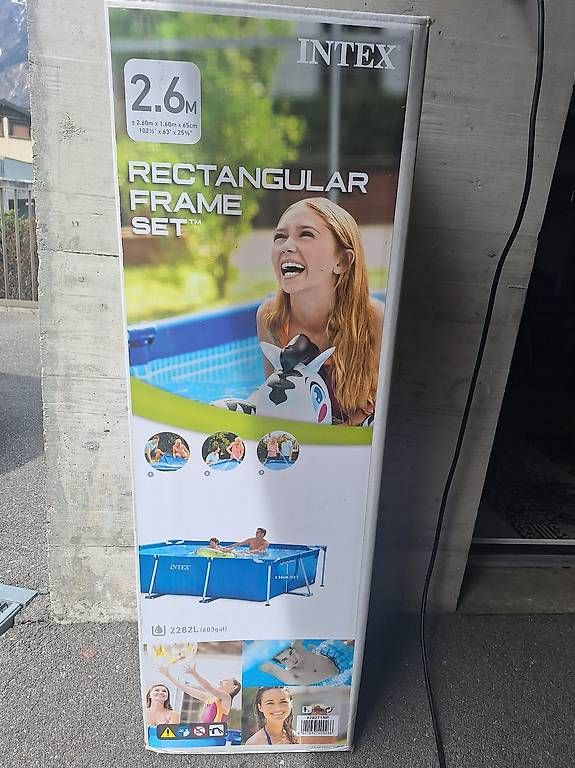Intex Schwimmbad: Piscine Intex avec accessoires – Gebraucht aus Saxon von micand1932