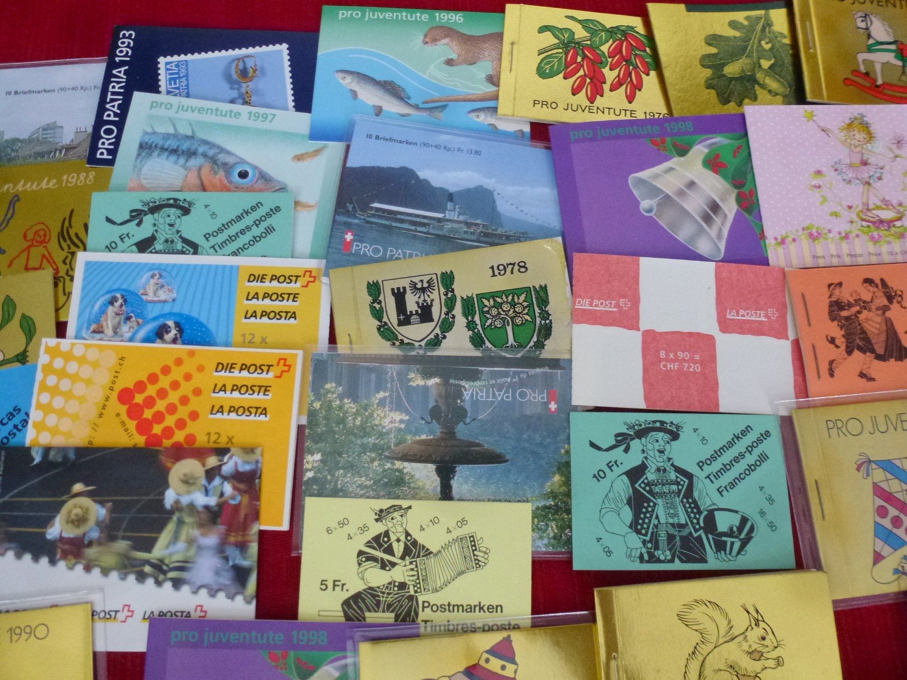 Tutti i francobolli: Sammlung ++ 106 Stück gestempelten Markenheftchen Schweiz – Usato da Walkringen venduto da Casablanca777 2