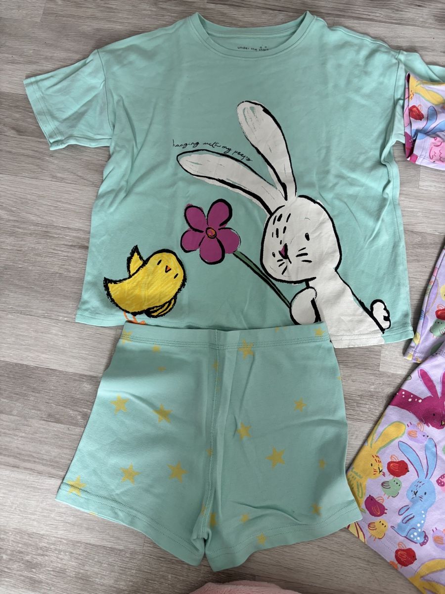 Ensembles coordonnés: Kleiderpaket Mädchen, 3 Pyjama & 1 Pulli, Gr. 134 – D'occasion à Erlinsbach SO par flick20 1