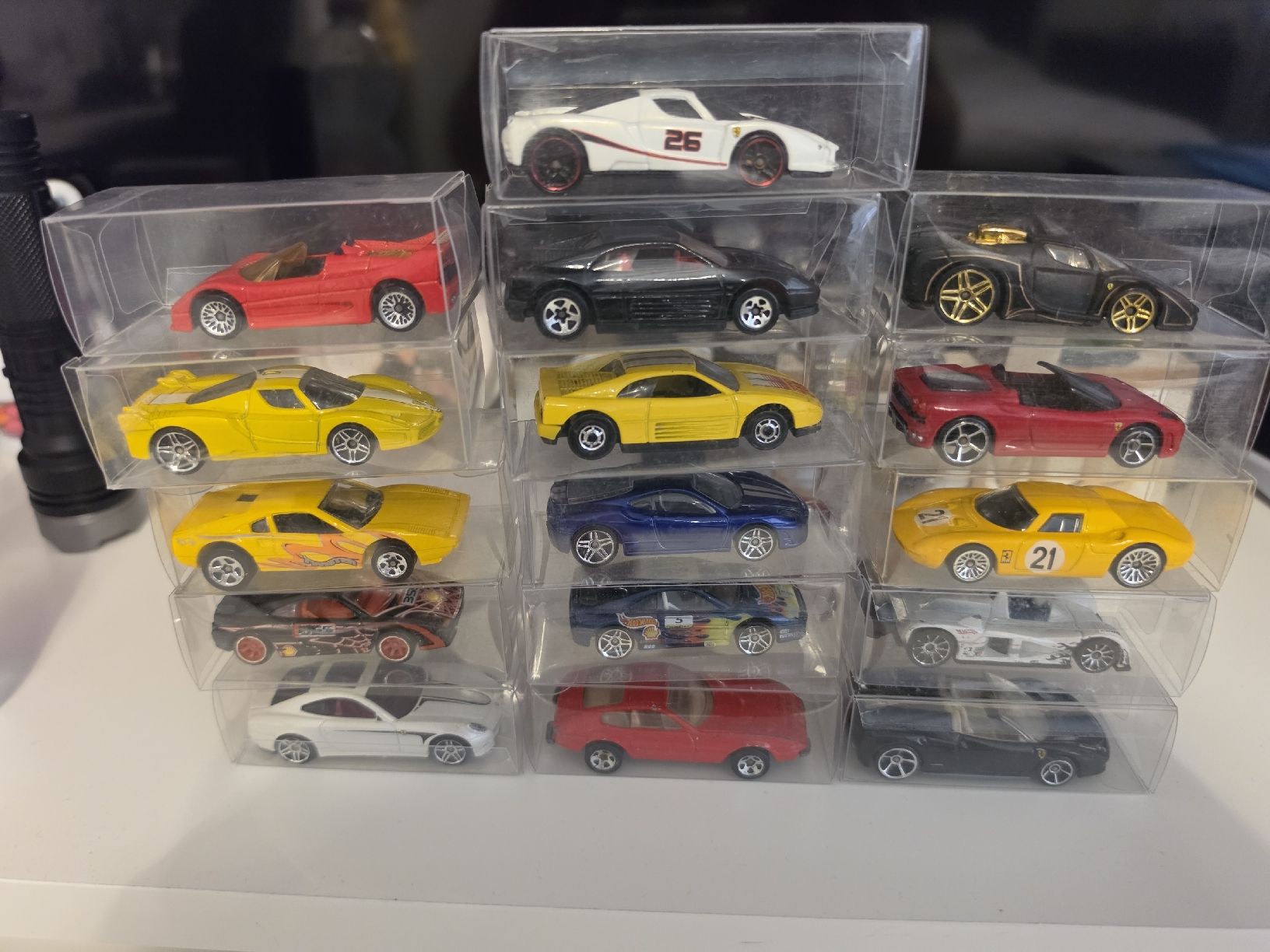 Hot Wheels Voitures modèles: hot wheels ferrari  – D'occasion à Rupperswil par Borislav22 1
