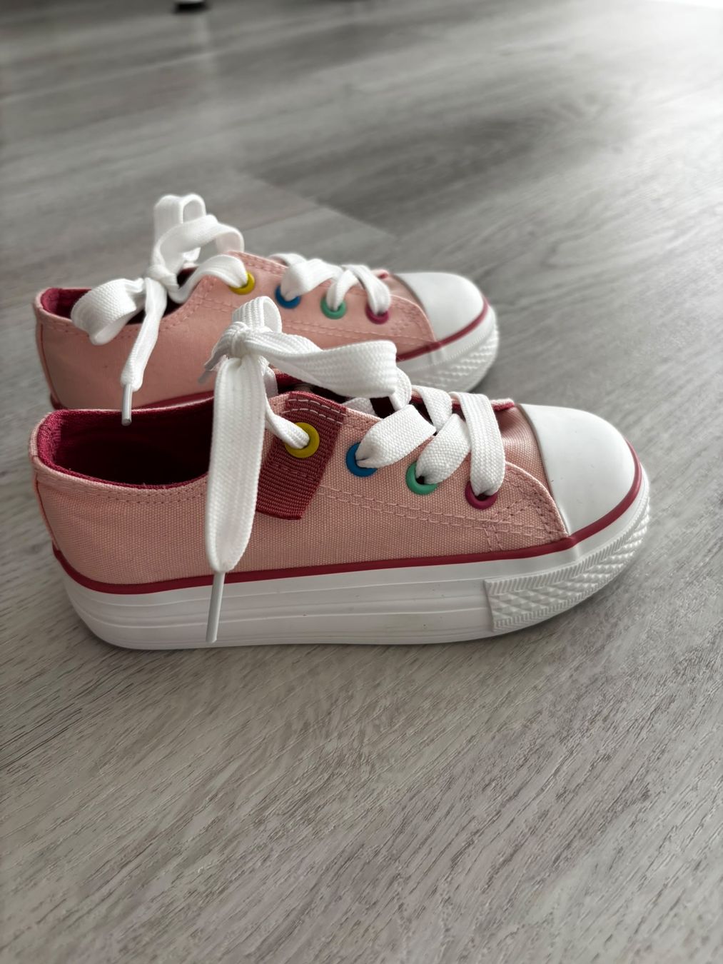 Scarpe per ragazzi: Kindersneaker Gr. 23 Neu – Nuovo (secondo la descrizione) da Hochfelden venduto da rub_rnw5
