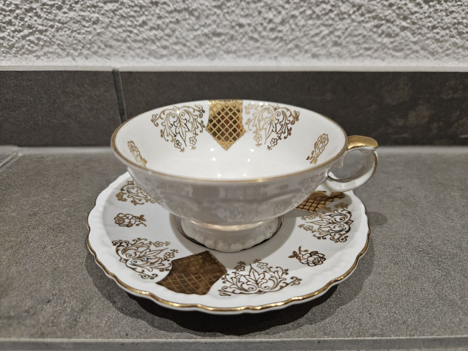 Tazze: Kaffeetasse mit Unterteller BAVARIA Gareis Germany – Usato da Heimenhausen venduto da Saint-Michel3360