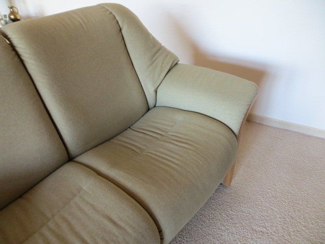 Stressless Divani: STRESSLESS 2-SITZER ELDORADO MIT PASSENDEM SALONTISCH – Usato da Erlen venduto da urwa01 5