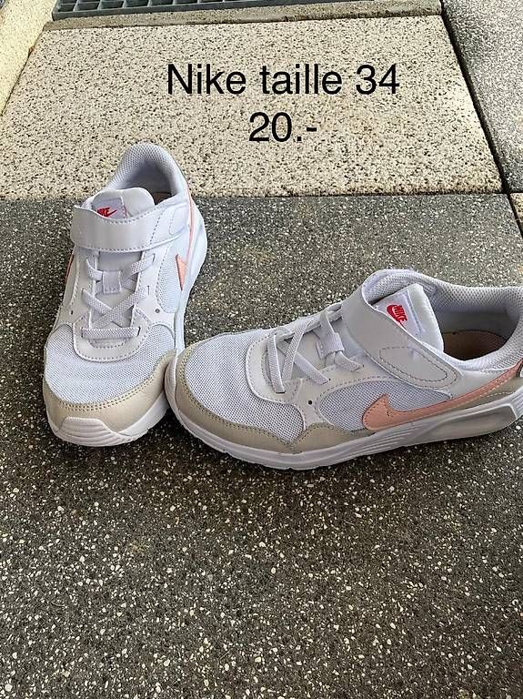 Chaussures garçon: Chaussures – D'occasion à La Joux FR par SuperBoss02 2