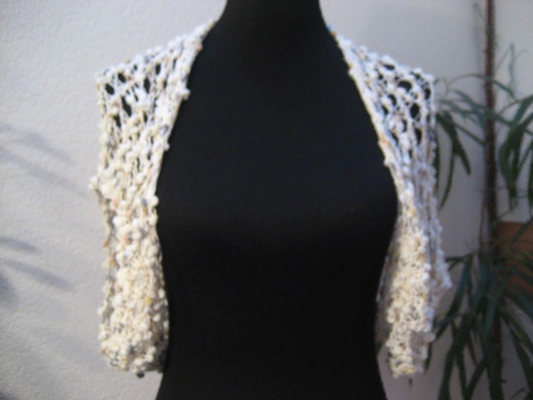 Top: Tricot main, neuf, pièce unique !!! – Nuovo e nell'imballaggio originale da Delémont venduto da marryb 1
