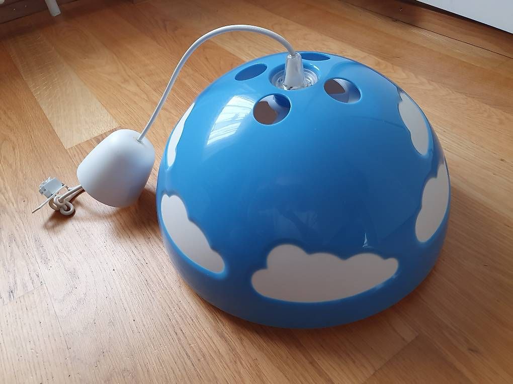 Lampade: Ikea Skojig Lampe mit Wolkendesign – Usato da Pfungen venduto da Rondane 1