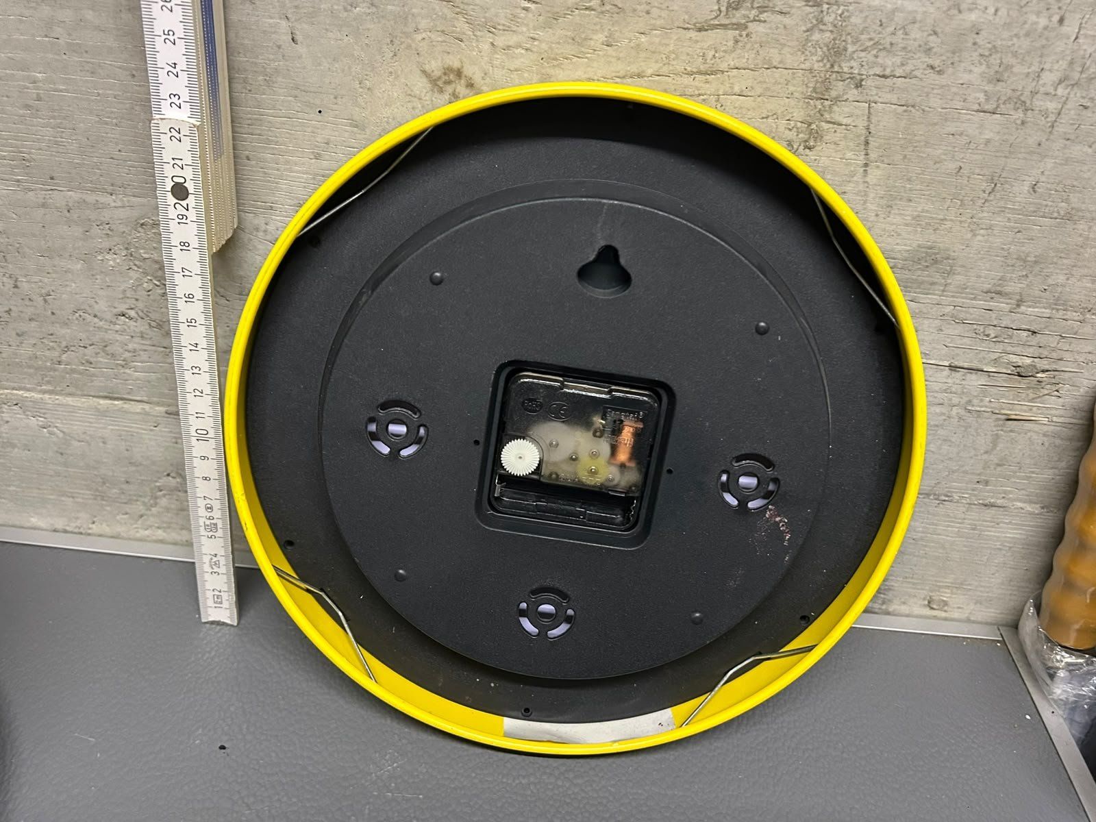 Orologi: Orologio da parete giallo King – Nuovo (secondo la descrizione) da Melano venduto da H-Sara 1