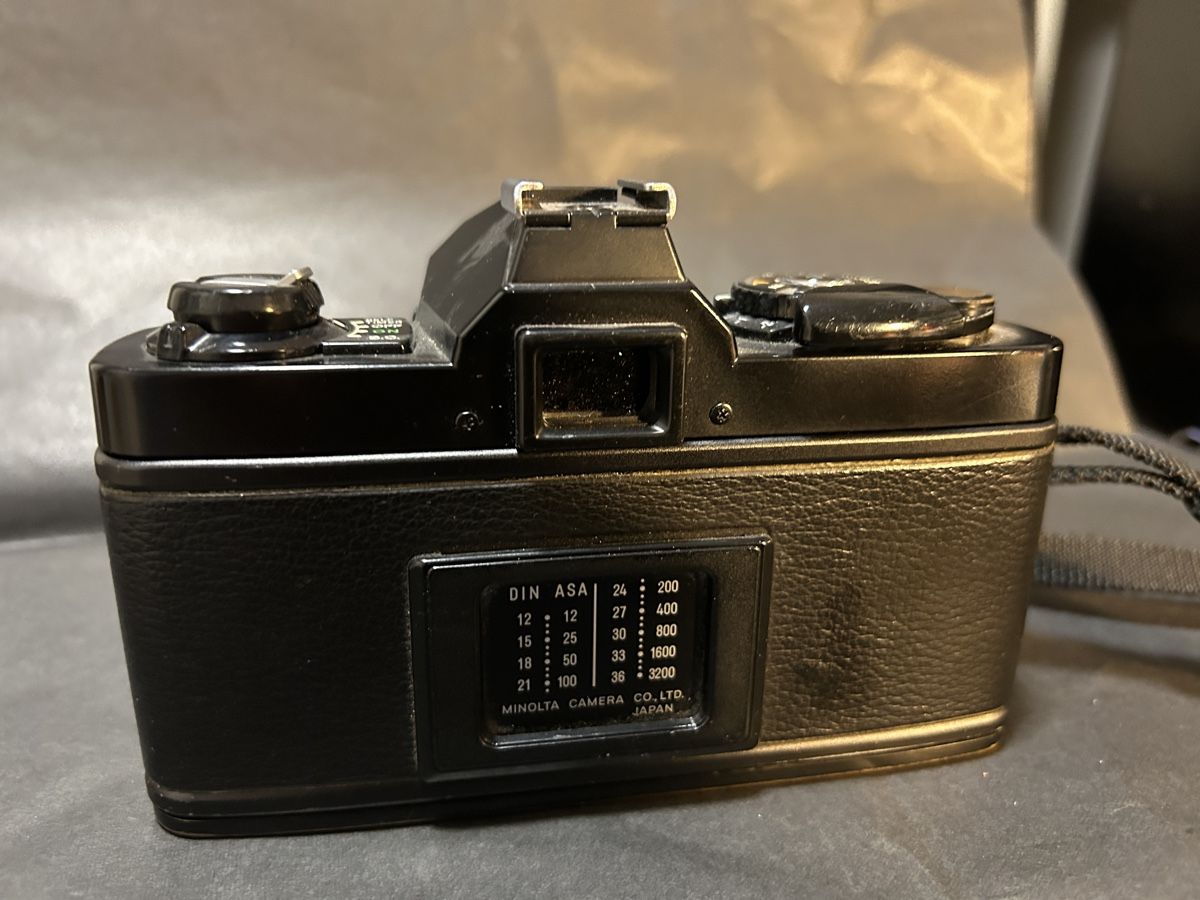 Minolta Fotocamera: Minolta XG 9 mit Databack – Usato da Basel venduto da Schtreuner 5