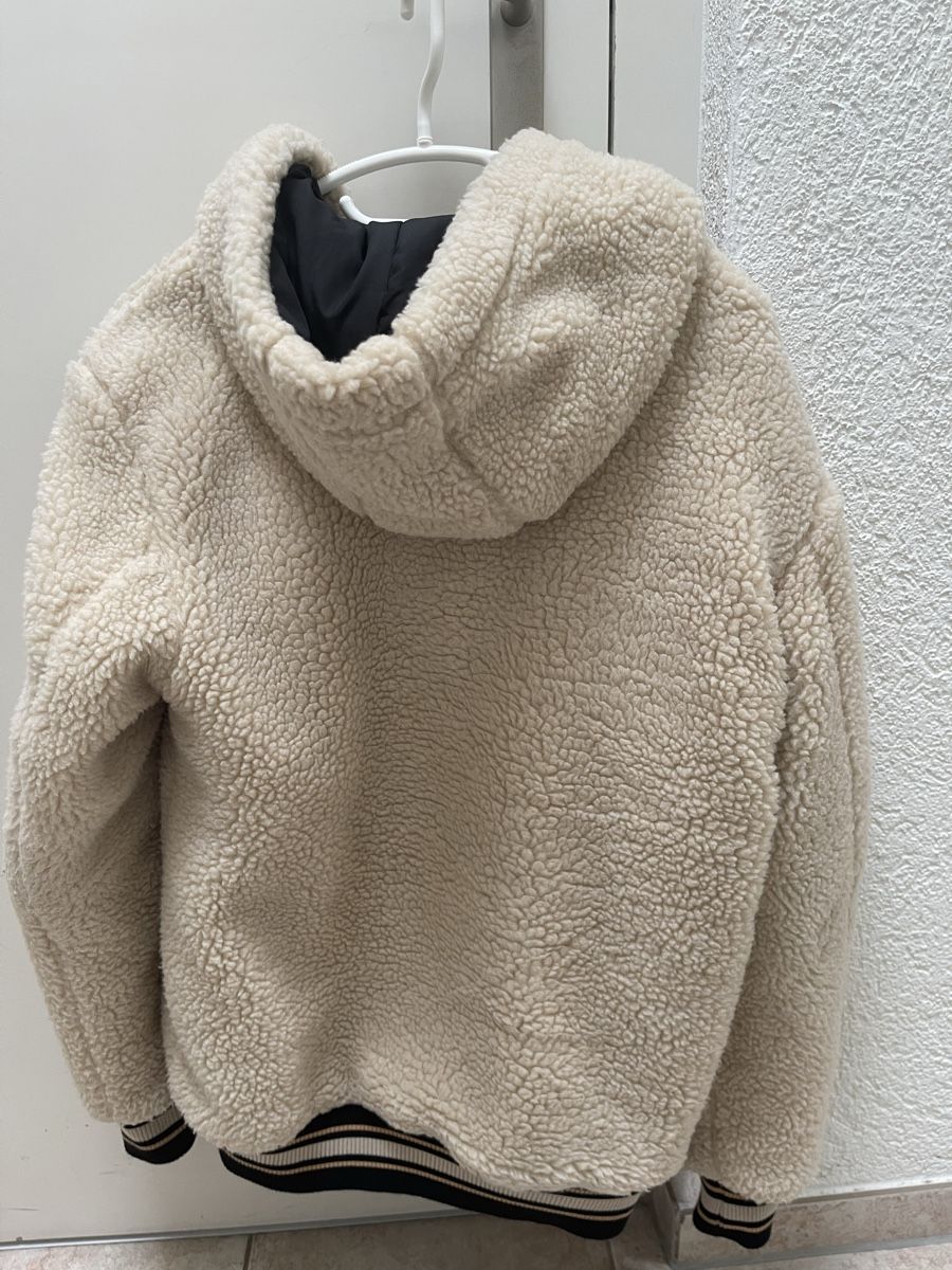 Bershka Jacken: Teddyfell Jacke Beige, Bershka – Gebraucht aus Endingen von rahelj 1