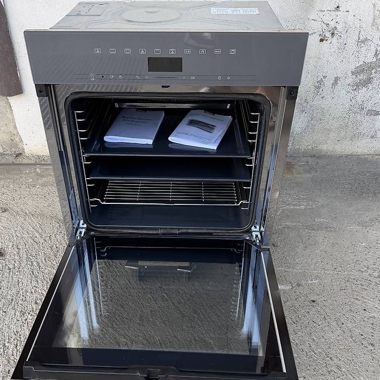 Miele Fours: Miele Backofen H 7460-60BP – D'occasion à Künten par buli76 1