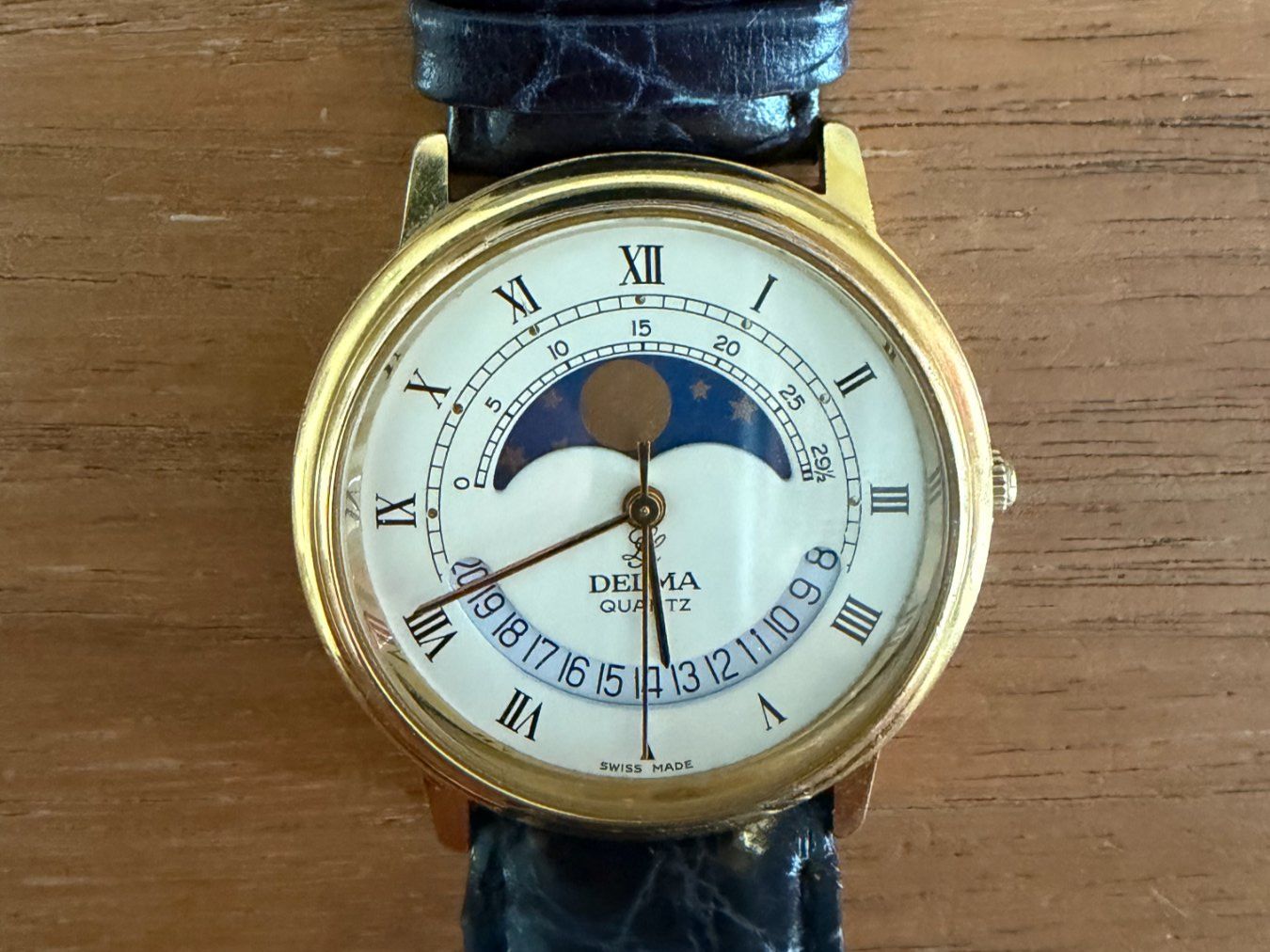 Delma Montres: Delma Quartz Mondphasen Uhr – D'occasion à Zürich par zamiduri