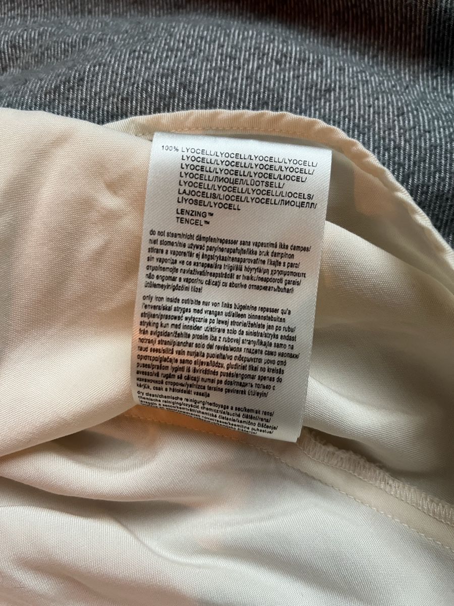 Tops: Aylin Koenig Top, Elfenbein, Grösse M/L – Gebraucht aus Biel/Bienne von nurrund 4