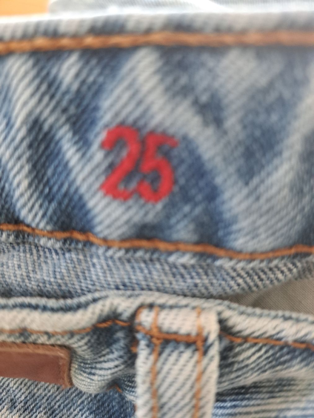 Sezane Jeans: Sezane Le Brut Sexy Jeans – Usato da Thalwil venduto da sternenstaub369 4