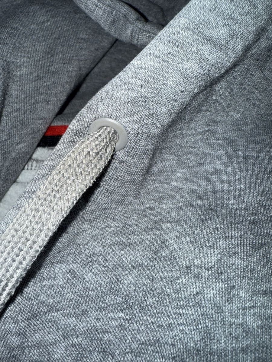 Jordan Maglioni & Felpe: Jordan Kapuzenpullover grau Grösse S – Usato da Villaz-St-Pierre venduto da AuctionWonFor3 2